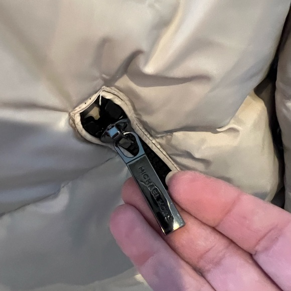 Beautiful, warm Michael Kors women’s winterr jackett size L - Picture 7 of 14